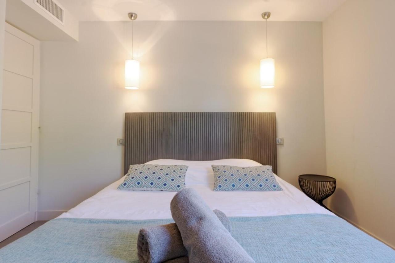 Private Furnished Apartment With All Comfort Has A Garden In A Green Space Meyreuil Bagian luar foto