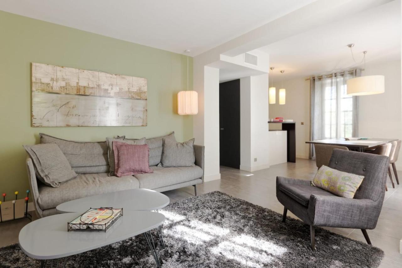 Private Furnished Apartment With All Comfort Has A Garden In A Green Space Meyreuil Bagian luar foto
