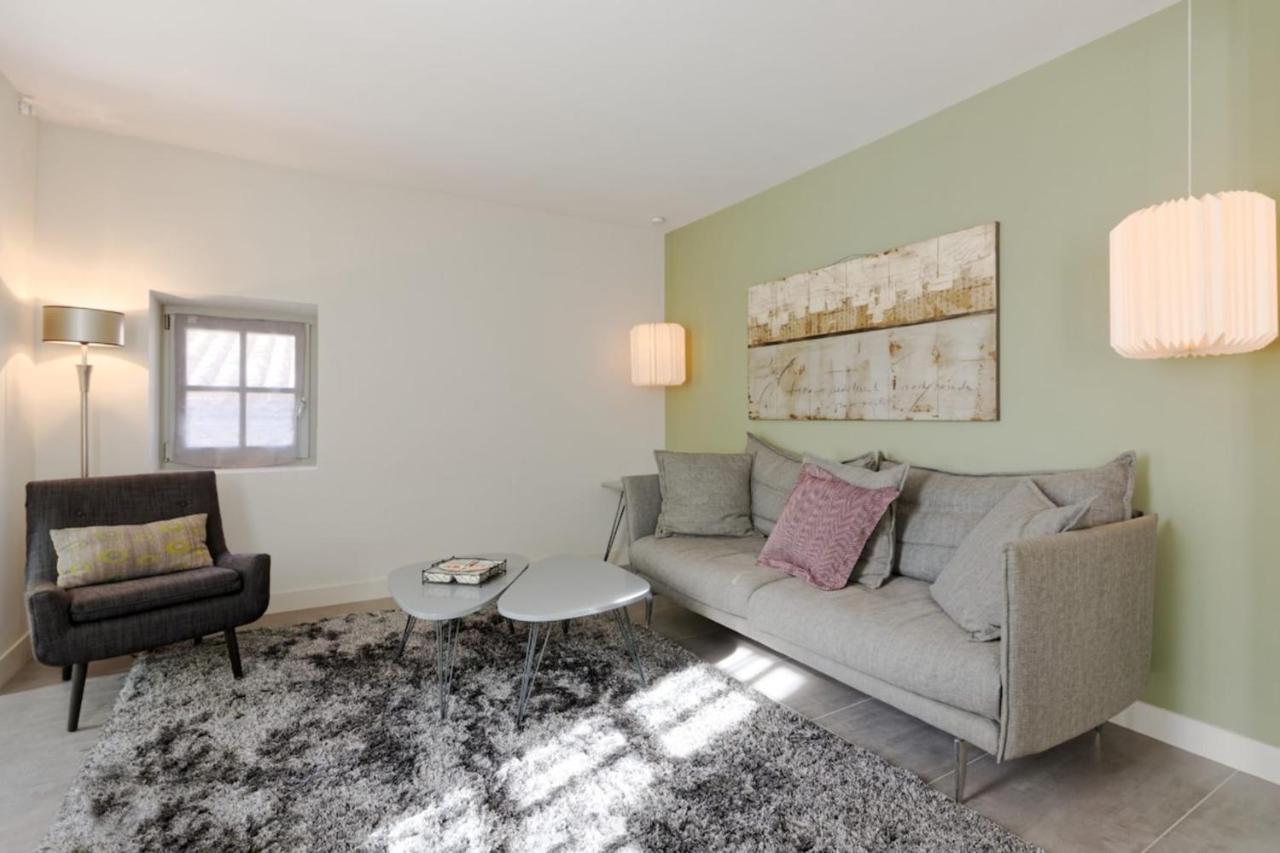 Private Furnished Apartment With All Comfort Has A Garden In A Green Space Meyreuil Bagian luar foto